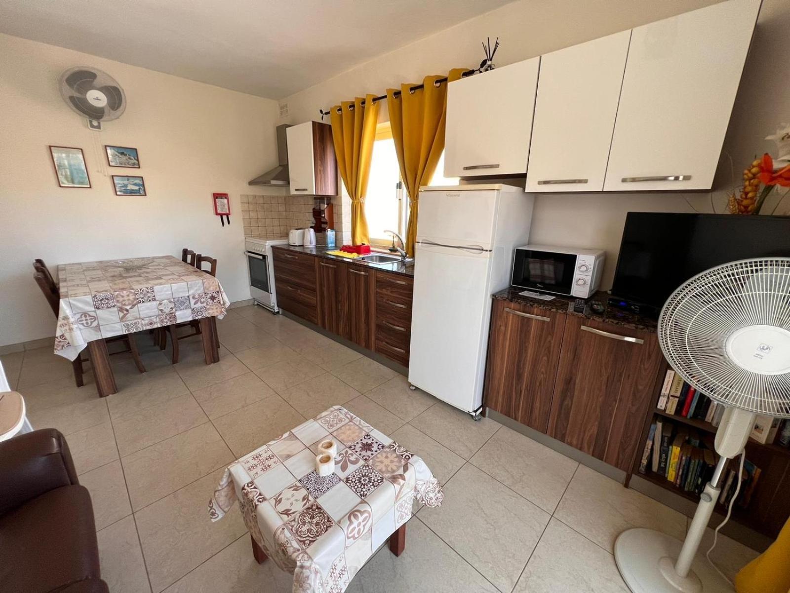 Fiesta Apartment Seaview Mellieha Exterior foto